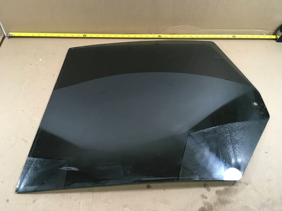 Land Rover Range Rover 2003-2012 paso trasero derecho puerta lateral ventana vidrio fabricante de equipos originales. Foto 3 de 4