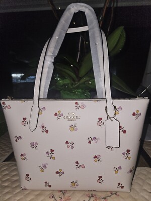 国内即発 COACH フィオナ ハートプリント ジップトート CW397 s-l400.jpg