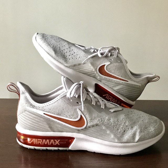 tenis air max sequent 4