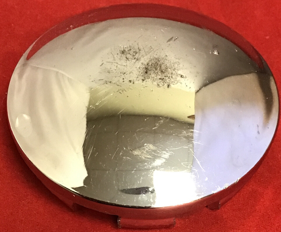 ONE USED CHROME CENTER CAP 31113 13688