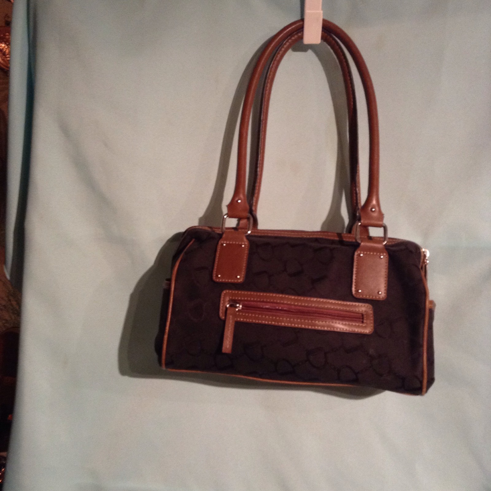 CHAPS BROWN TRIM HANDBAG - image 8