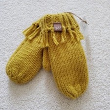 NWT Peppercorn Kids Green Fringe Lined Mittens szM/L 3-6yrs 