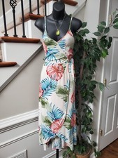 See You Monday Women's White Rayon V-Neck Sleeveless Knee Length Dress Medium