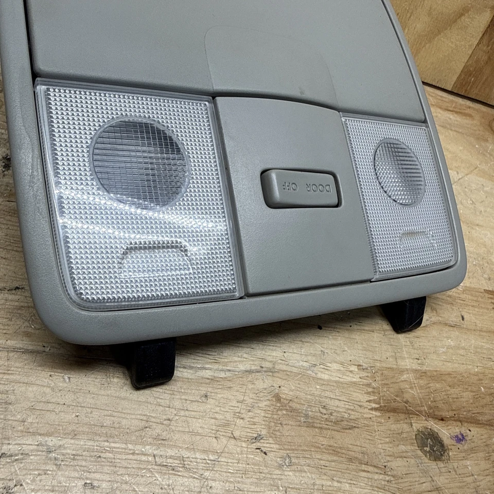 2010-2013 Kia Forte Gray Overhead Console Dome Light P/N 92810-1MXXX, KIA, OEM - Image 2 of 4