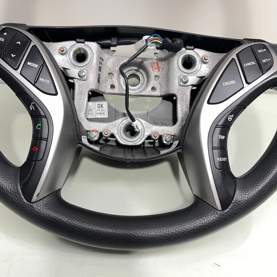 2016 现代伊兰特 GT 方向盘 A 56110-A5230-RDR 原始设备制造商 — 第 3/4 张图片