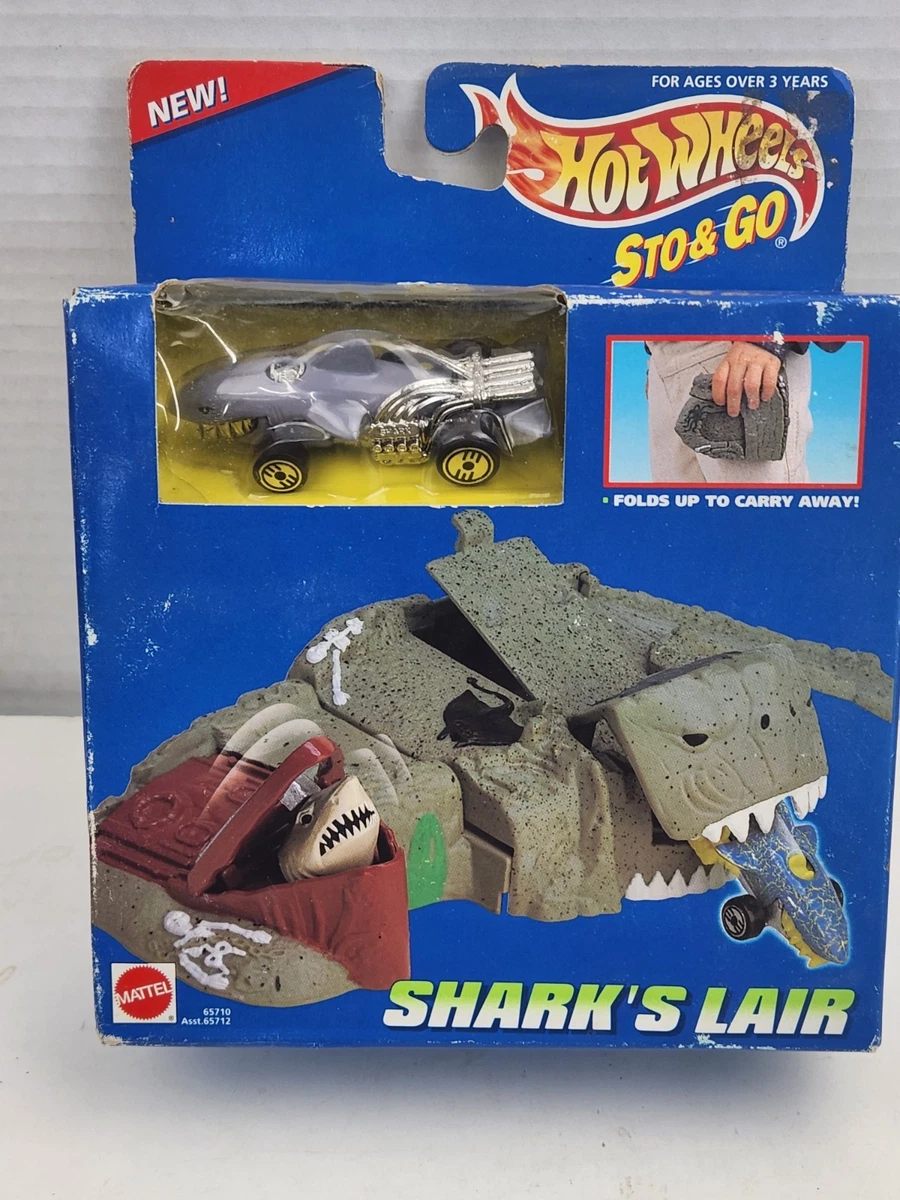 Hot Wheels Diecast Vehicle Play Sets 1995 Year of Manufacture for