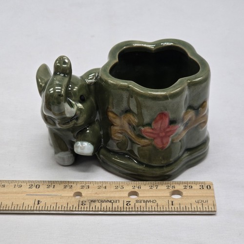 Vintage Small Green Lucky Elephant Bamboo Planter Pot 3" Vase Asian Trunk Up - Picture 10 of 11