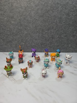 PAW Patrol Figure Lot 16 Mini Figures Tracker Everest Liberty Cat Pack 