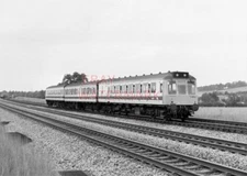 PHOTO  DMU NO L404 AT STREATLEY 1977