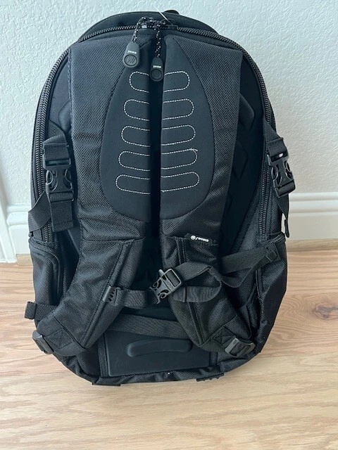 Mochila preta para laptop J World New York Tuttle Hardshell - Imagem 3 de 4