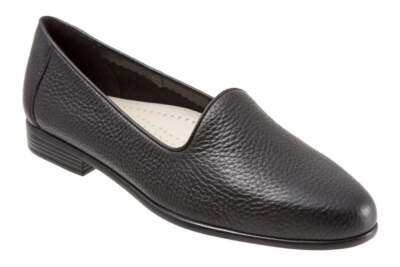 Women's Trotters Liz Tumbled Black Loafer New In Box Save Big