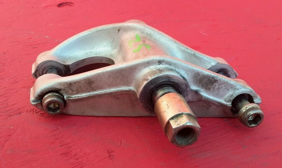 Shock Pivot Arm Rocker Linkage Ducati ST4S/ST4 3.21.003.2A OEM Foto 4 de 4