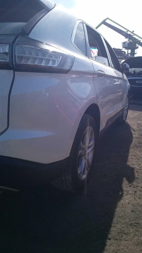 Ford Edge 2016 guardabarros delantero derecho blanco 346142 usado 118 k millas OEM Foto 4 de 4