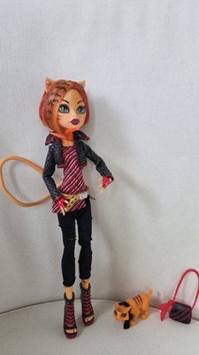 Monster High Toralei Stripe Doll With Pet And Bag - First Wave