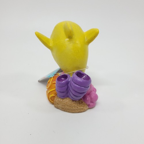 Baby Shark's Big Show Aquarium Ornament Deceration 3.5 Inches Tall New - Picture 3 of 5
