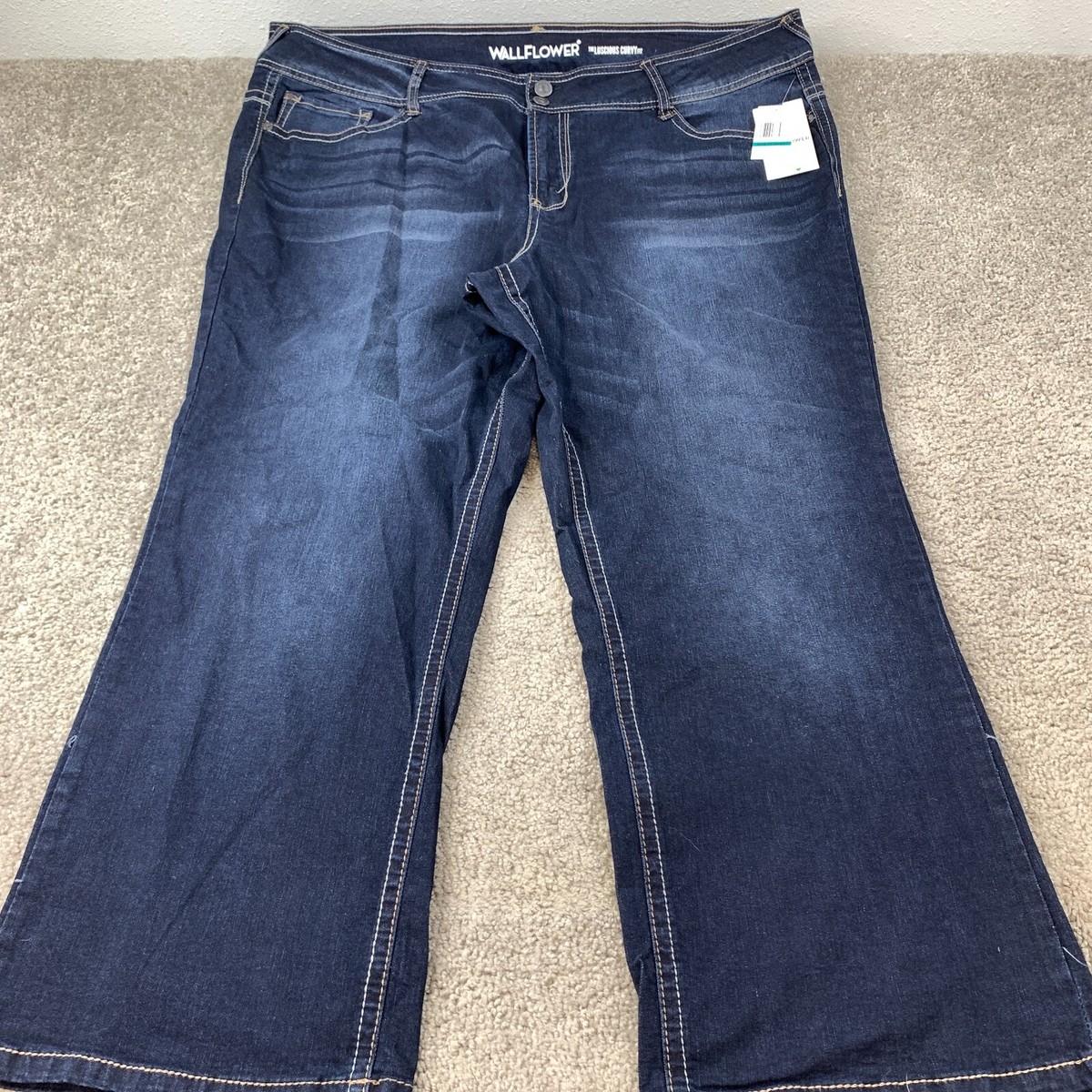 NWT WallFlower Luscious Curvy Fit Bootcut Jeans Women's 24 Plus