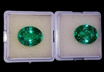 5-7 Ct Each Natural Certified Green Emerald Oval Cut Stunning Gemstone Pair - Image 1 of 4