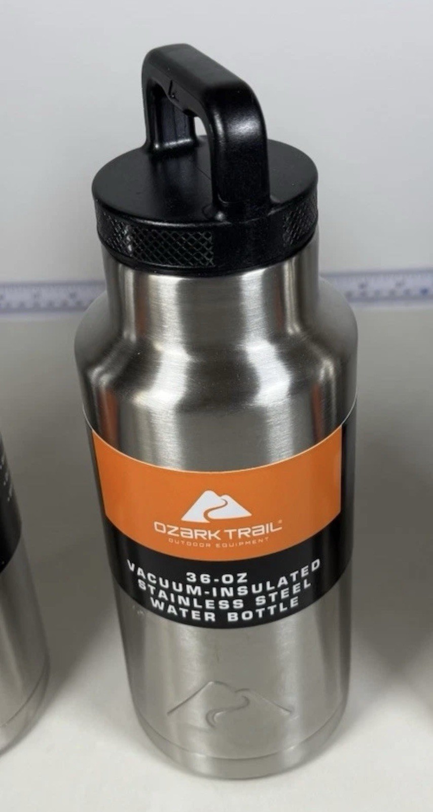 OZARK TRAIL 36-OZ VACUUM-INSULATED STAINLESS STEEL WATER BOT