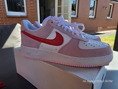 Nike Air Force 1 Low '07 QS Valentine's Day Love Letter Gr. 44,5 US 10,5 Neu OVP
