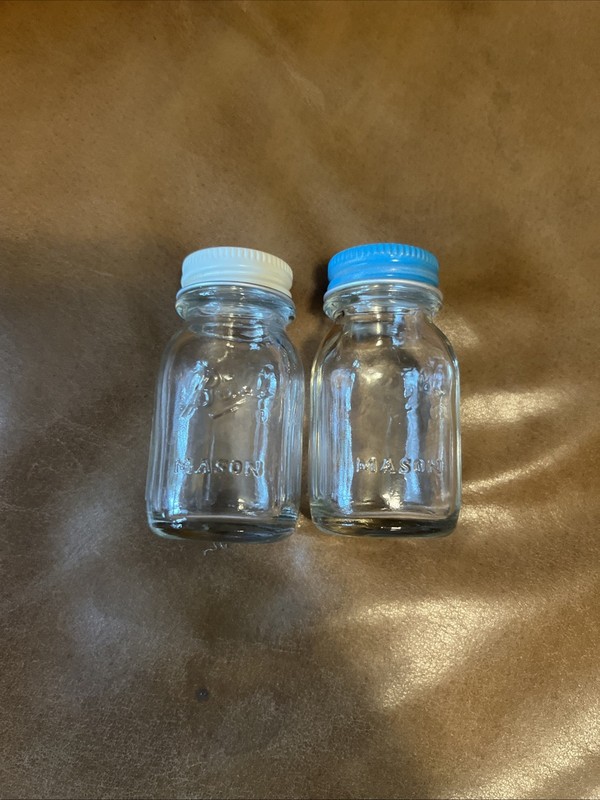 Vintage NOS “ Ball Mason Jar” Clear Glass Salt Pepper Shakers 1978 (?)