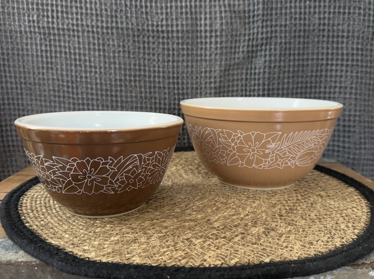 Vintage Pyrex Woodland Mixing Bowl Set - 2 Pc Sm & Med 401 402 Cottagecore 1970s