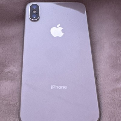 Apple iPhone X Silver 12MP Camera iOS Smartphone Bluetooth Wi-Fi NFC