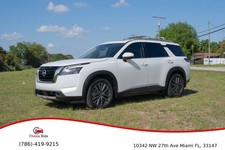 2025 Nissan Pathfinder SL Sport Utility 4D