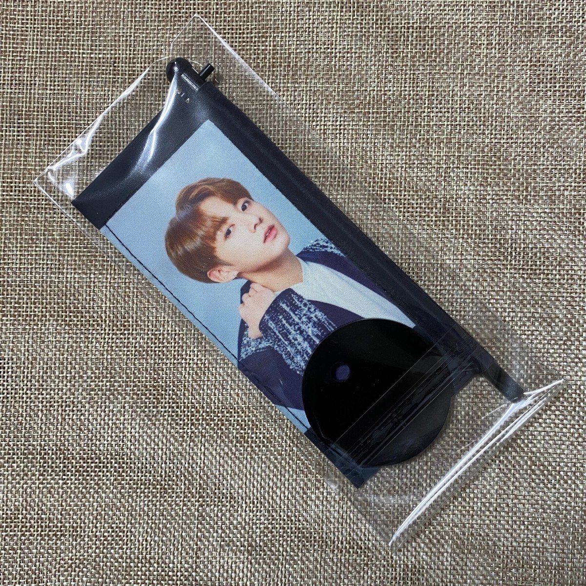 BTS 防弾少年団 WINGS TOUR FINAL MINI FLAG V s-l400.jpg