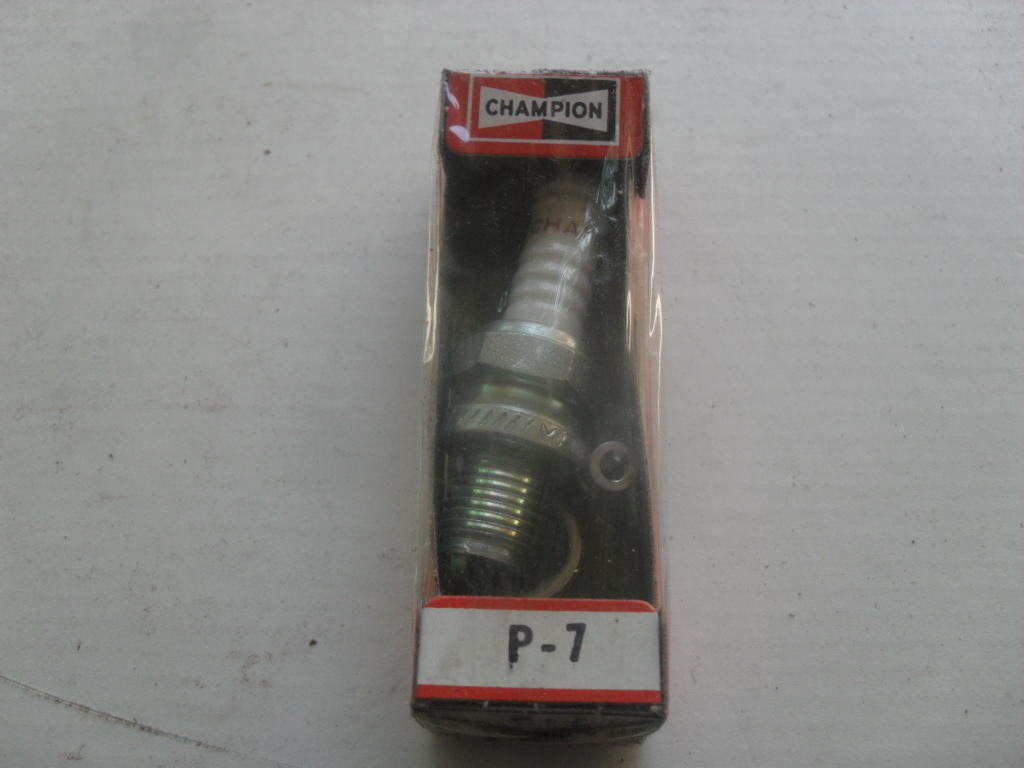 NOS NEW GENUINE CHAMPION P-7 P7 SPARK PLUG NGK 08HA AUTOLITE 2714 DENSO 4103