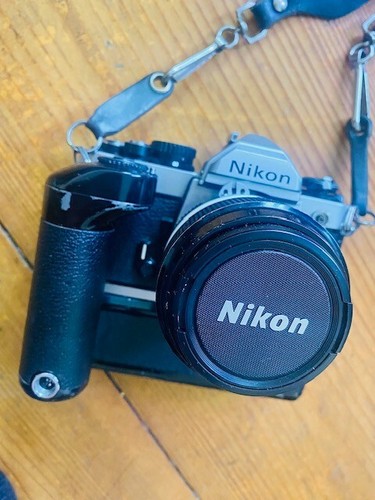 Nikon FM2 chrome SLR inkl. 55mm Objektiv mit MD12 Motor - voll funktionsfähig