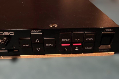 Yamaha YDG2030 Graphic Equalizer Guitar Effect Rack Unit Ac100v