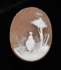 Italian Handmade Studio Conch Shell Scenic Cameo Plaque 1-1/8 in