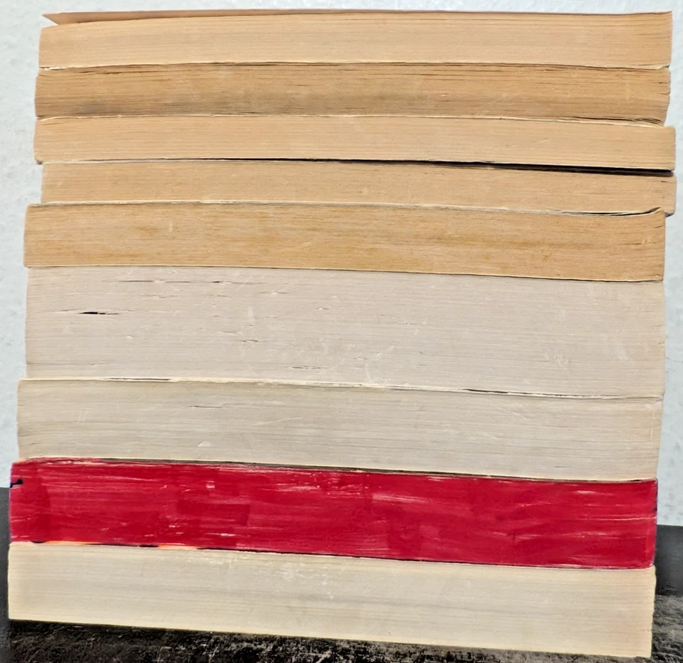 Vintage 90's YA Horror 9 Lot R.L. Stine Hoh Pike L.J. Smith Vampire Paperback - Image 4 of 4