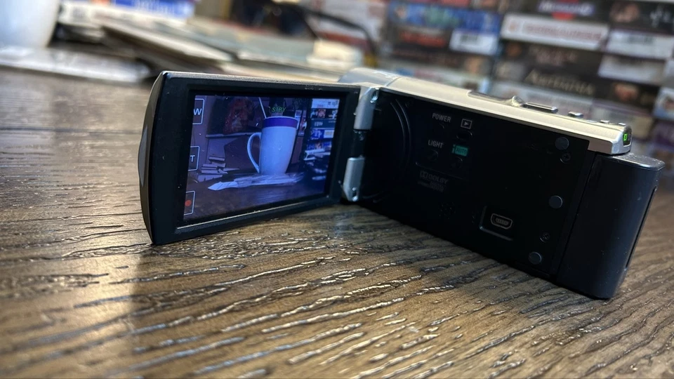 Videocámara digital Sony Handycam DCR-SX65 Zeiss zoom 70x con 1 batería + cargador Foto 2 de 4