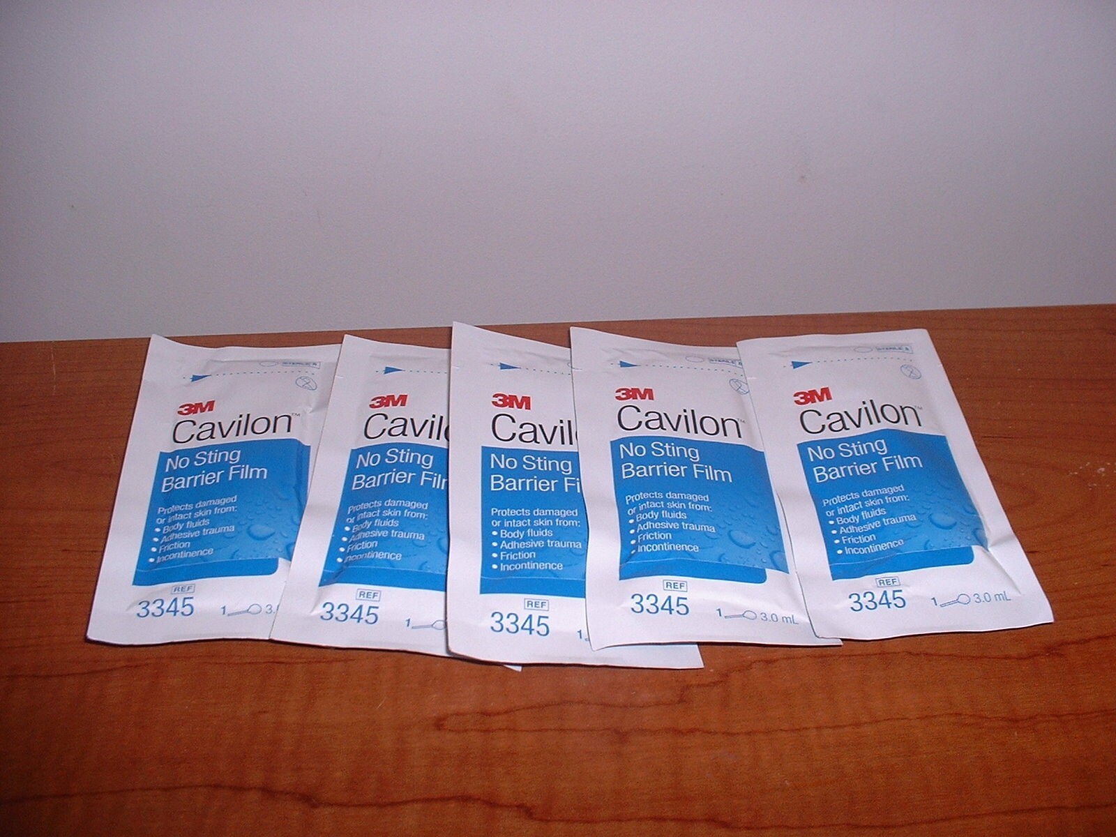 NEW 5 INDIVIDUAL PACKS 3M CAVILON BARRIER FILM FOAM APPLICATORS 3345