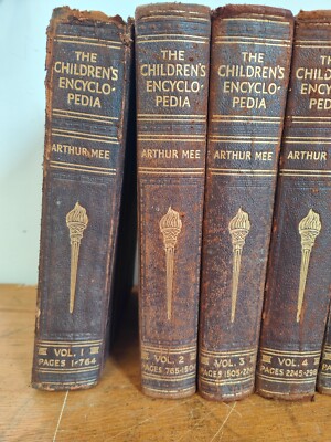10 x THE CHILDREN'S ENCYCLOPEDIA by ARTHUR MEE Vintage Book Series