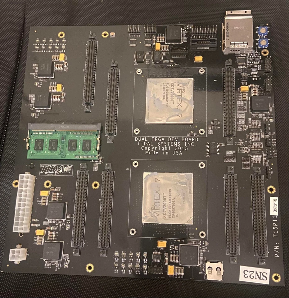 Xilinx Virtex-7 XC7V2000T a bordo Foto 2 de 4