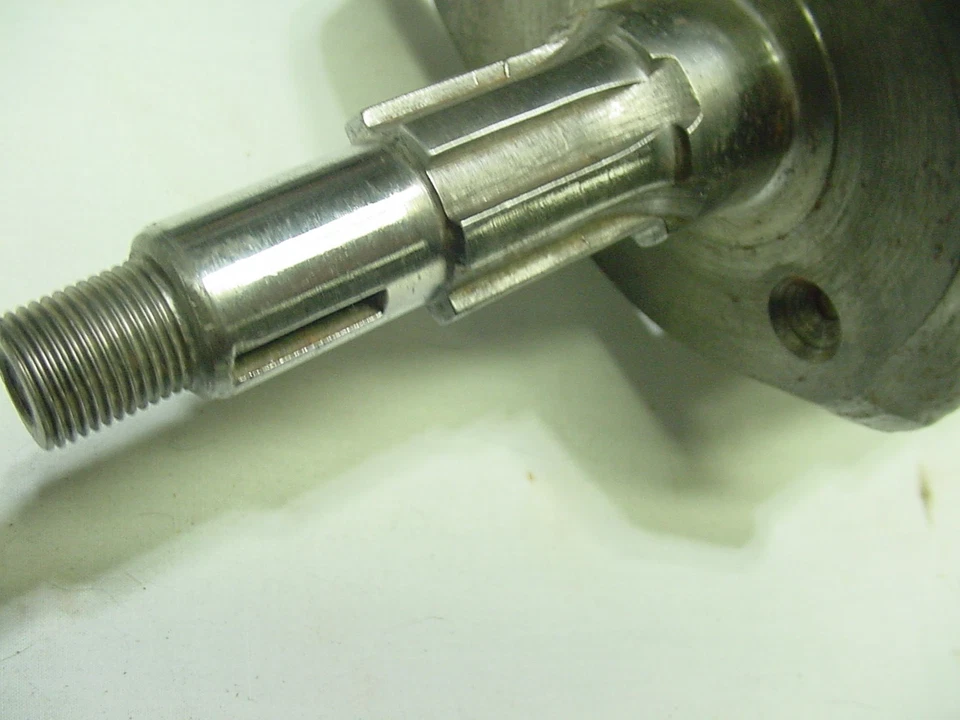 TRIUMPH 500 350 3TA T100C T100 5TA CIGÜEÑAL REVISTAS ESTÁNDAR, BUENAS ROSCAS PT Foto 4 de 4