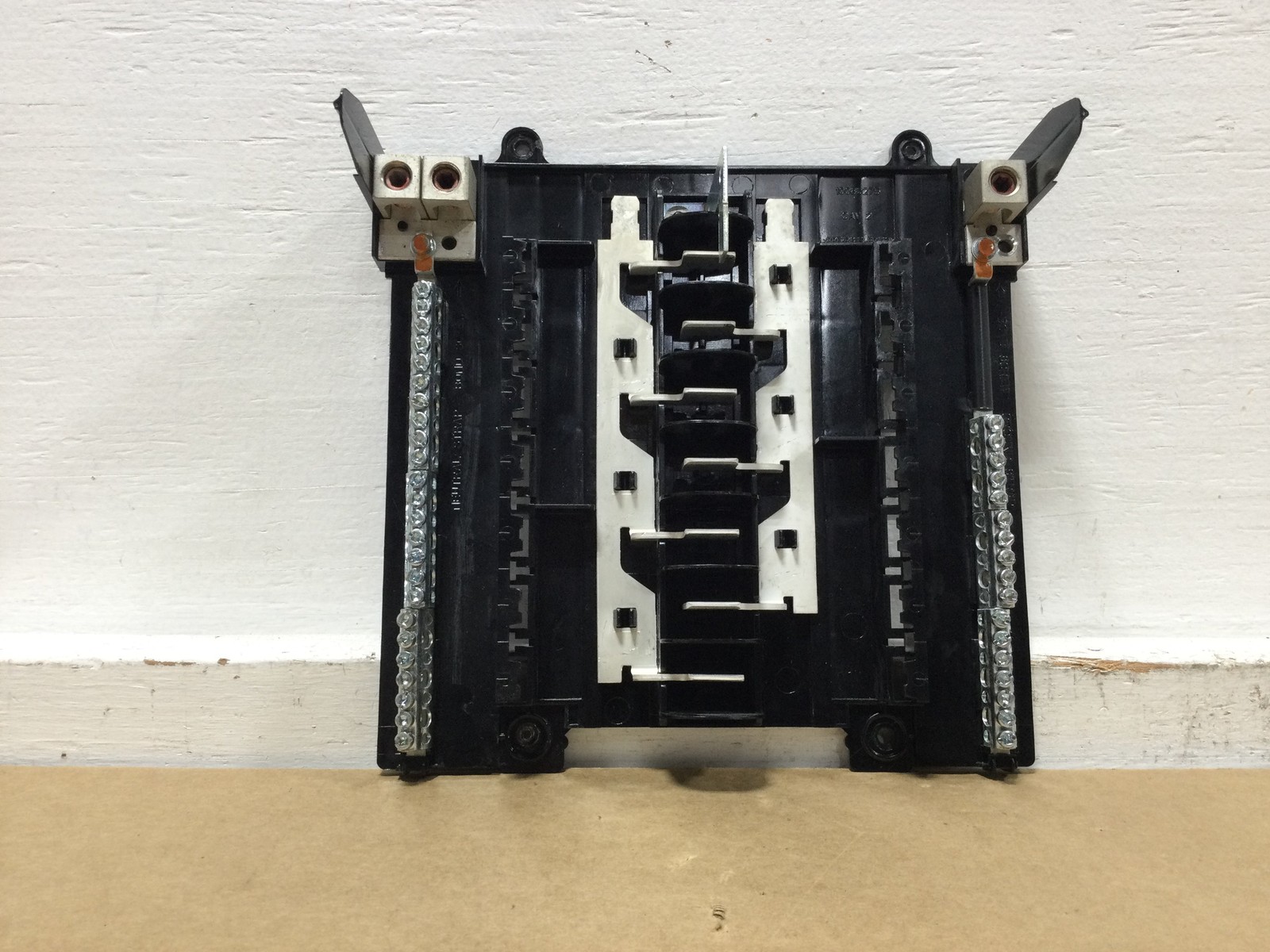 ABB TMQ1210PA 100 Amp 12 Space 120/240 VAC MB Load Center Guts Only 10" X 10"