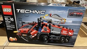 LEGO Technic Airport Rescue Vehicle 42068 2 in 1 Set 1094 Pieces 