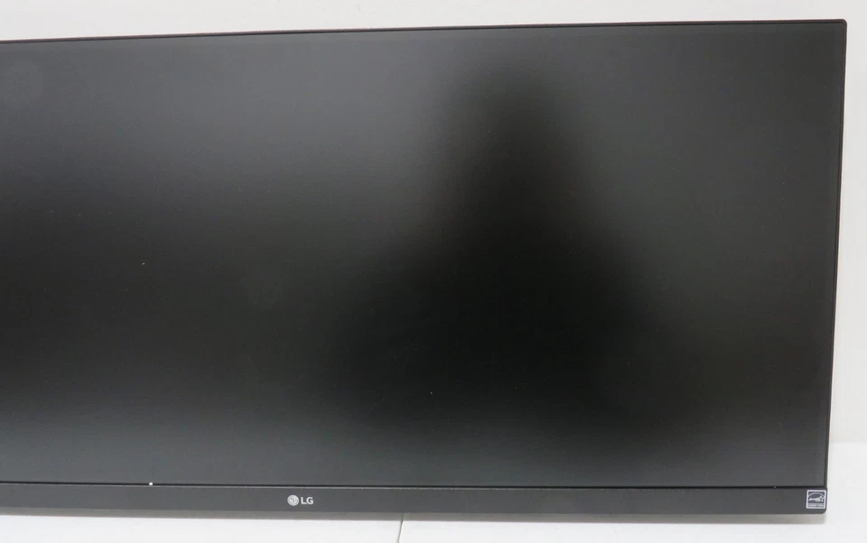 LG 29WP60G-B UltraWide Monitor 29" 21:9 FHD FOR PARTS/ REPAIR - Image 3 of 4