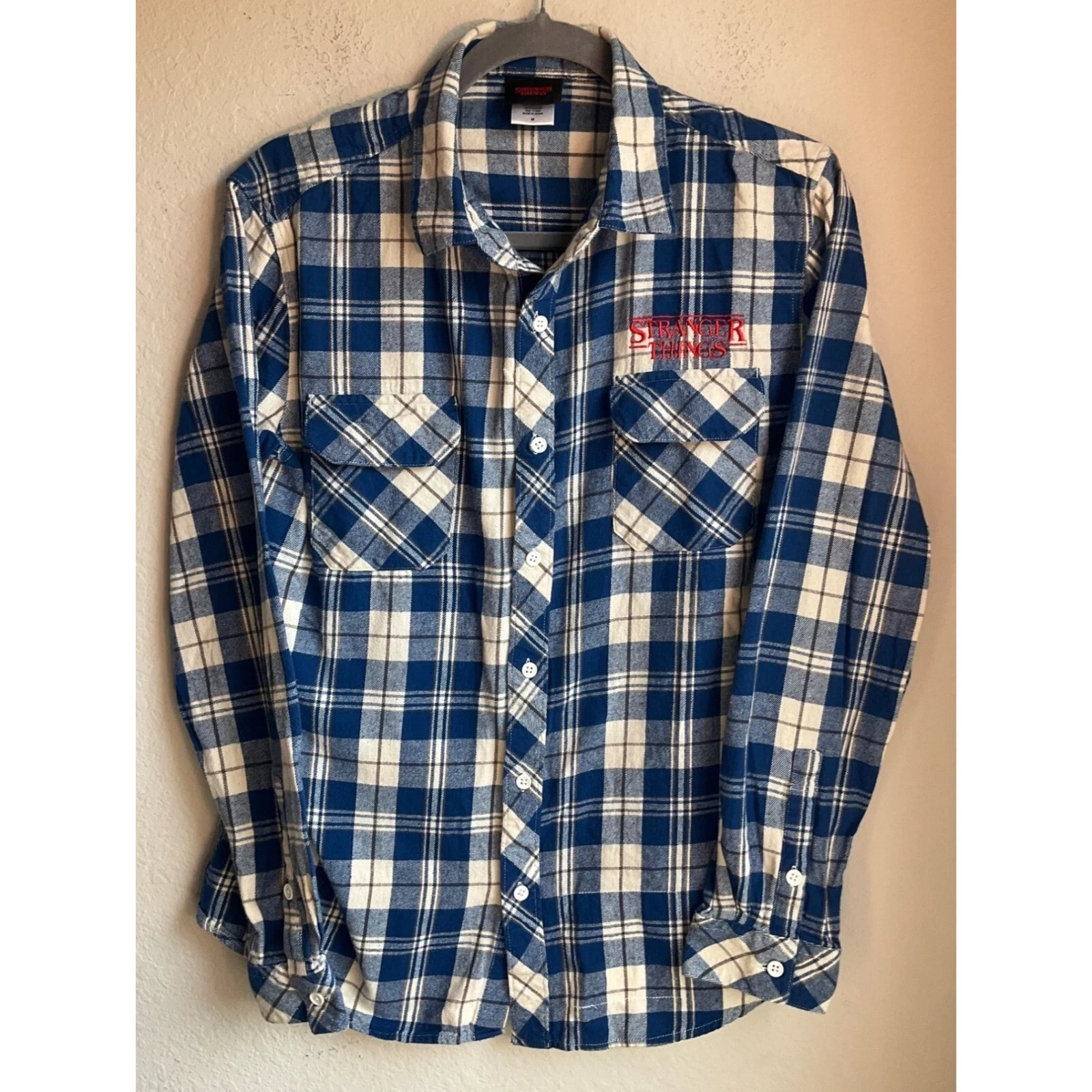 Stranger Things Netflix Men's Sz Med Blue/White Plaid Shirt Flannel Long Sleeve
Opens in a new windo