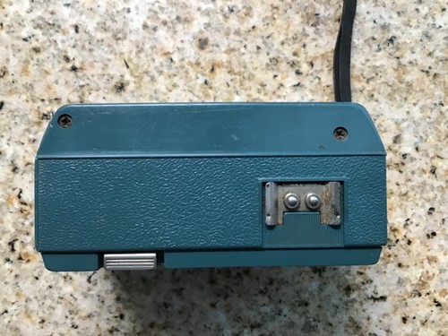 VINTAGE KODAK INSTAMATIC HAKEYE CAMERA - "UNTESTED" - Picture 2 of 5