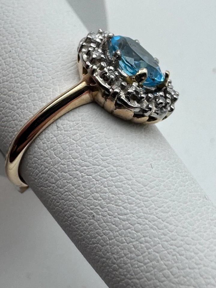 Anillo Halo Topacio Azul Oro Amarillo y Blanco 10K Vintage Foto 2 de 4