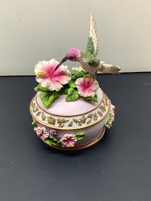 Vintage Heritage House Hummingbird “ Love Me Tender” Music Trinket Box 