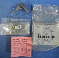 (1) Southco Fasteners 62-10-114-30 Lift & Turn Latch - (Free Shipping!)