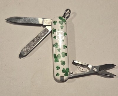 Victorinox Classic Swiss Army Knife LUCKY CLOVER 58mm Multi-Tool 