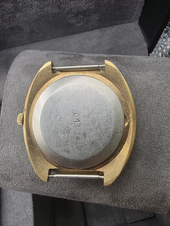 Vintage watch Raketa /Rocket hammer and sickle made in USSR GOLD PLATED 1980s - Image 3 of 4