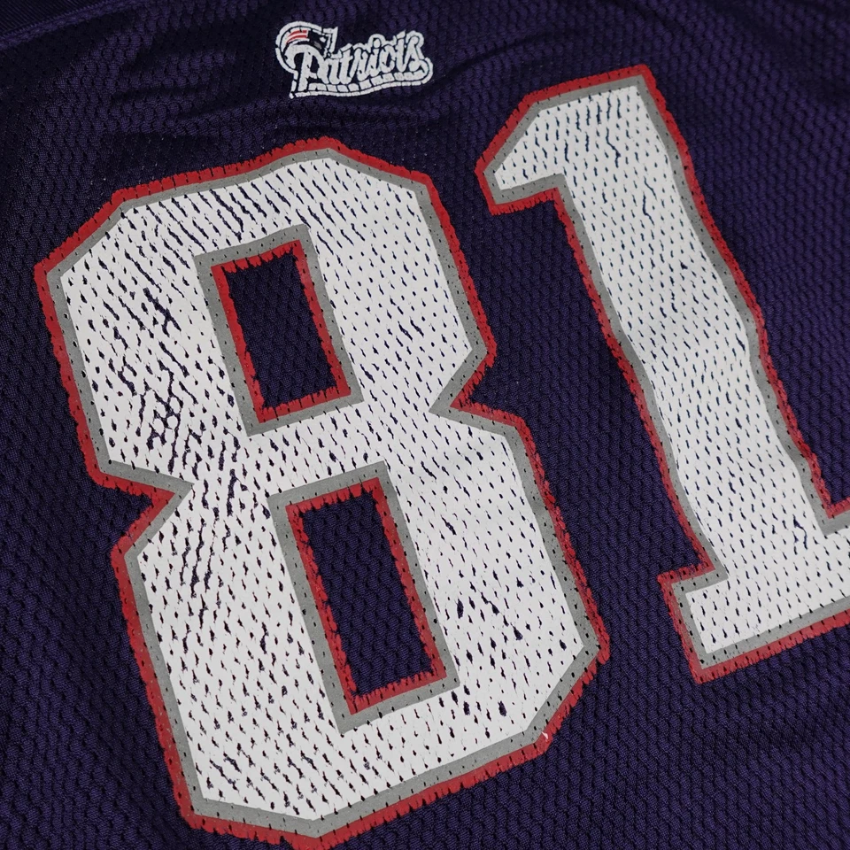 Vintage New England Patriots Jersey Youth Large Randy Moss NFL Football Reebok - Image 3 of 4