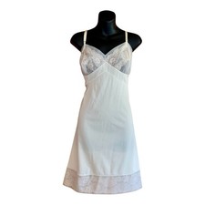Vtg Vanity Fair USA Ivory Sheer Floral Lace Slip Lingerie Nightgown Feminine 40